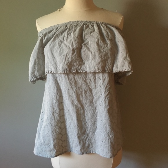 Off-The-Shoulder Light Blue Blouse - Picture 2 of 3